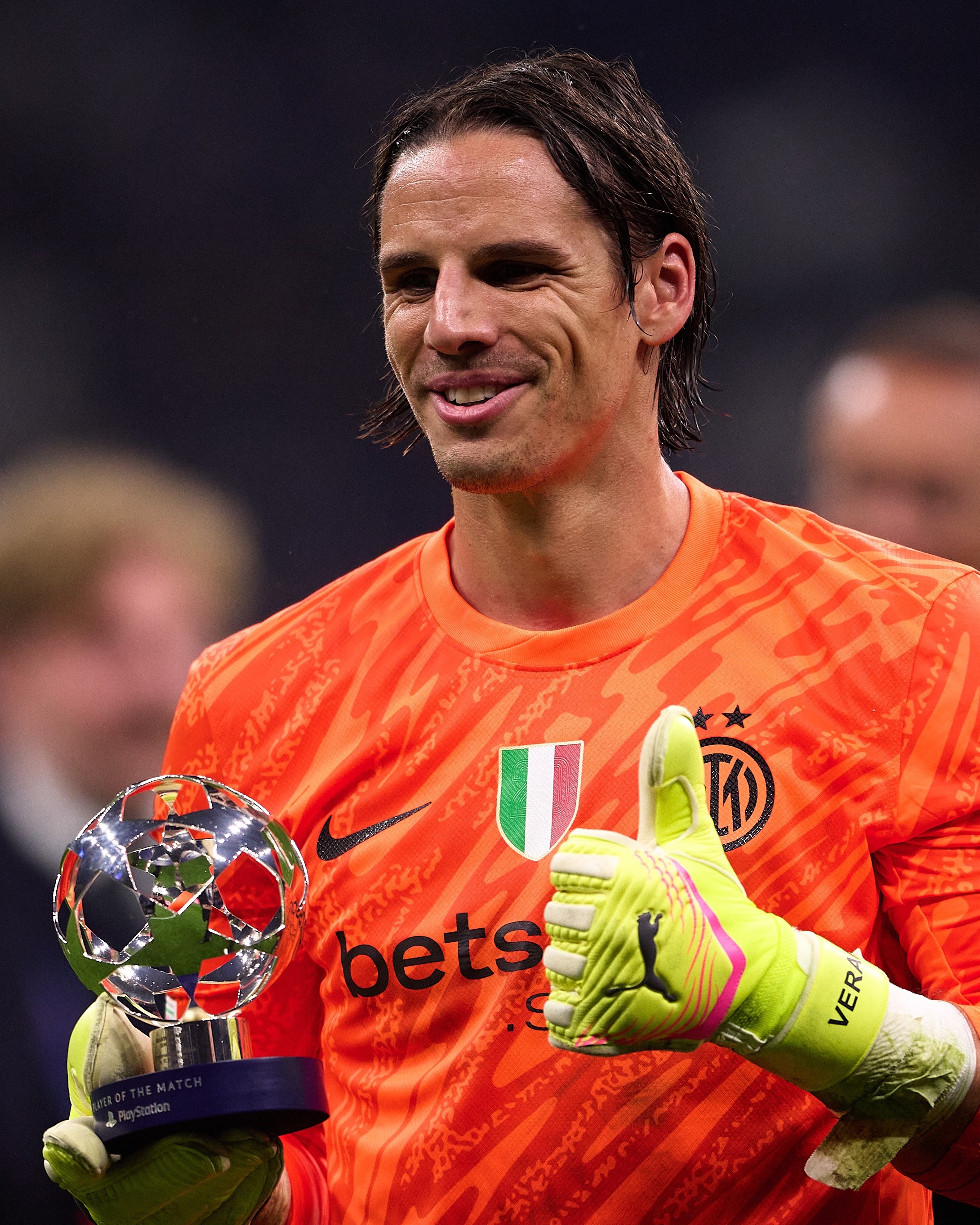 九游娱乐-赛地聚焦——欧冠今晚热度飙升，国际米兰调整名单，引发热议，轮换策略成焦点的简单介绍