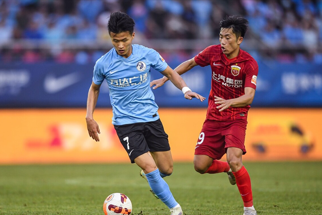 英雄联盟电竞-包含今晚中超传出新动向；浙江队战术微调；管理层表态——管理层满意；临场指挥获称赞的词条